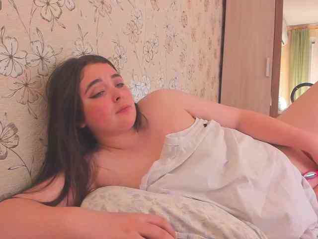 Alicenextdoor webcam
