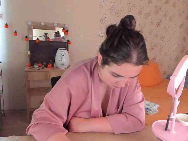 Alicenextdoor webcam