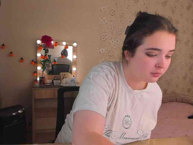 Alicenextdoor webcam
