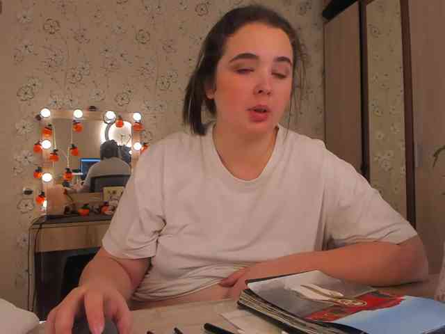 Alicenextdoor webcam