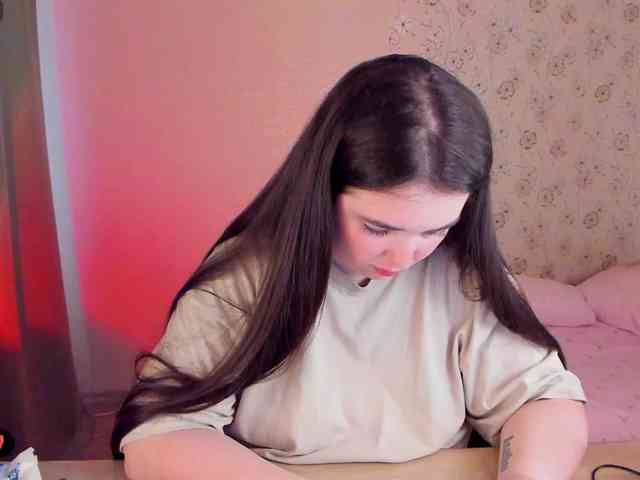 Alicenextdoor webcam