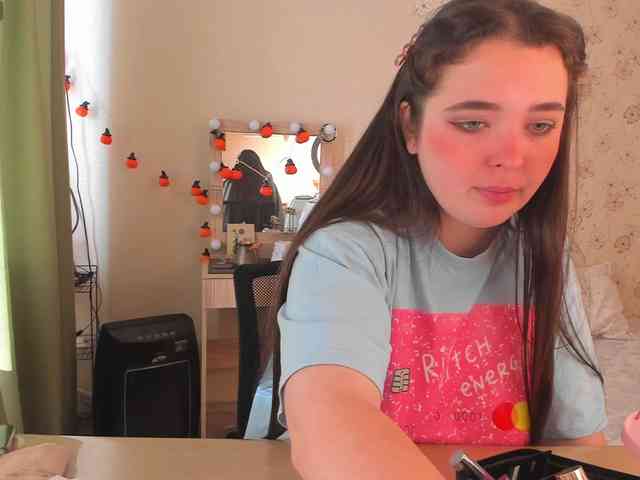 Alicenextdoor webcam