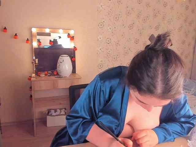 Alicenextdoor webcam