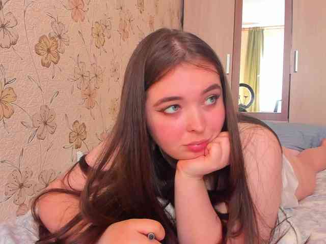 Alicenextdoor webcam