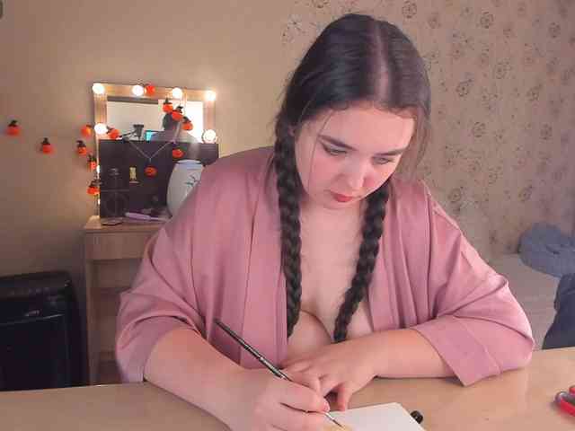 Alicenextdoor Live Webcam on BongaCams