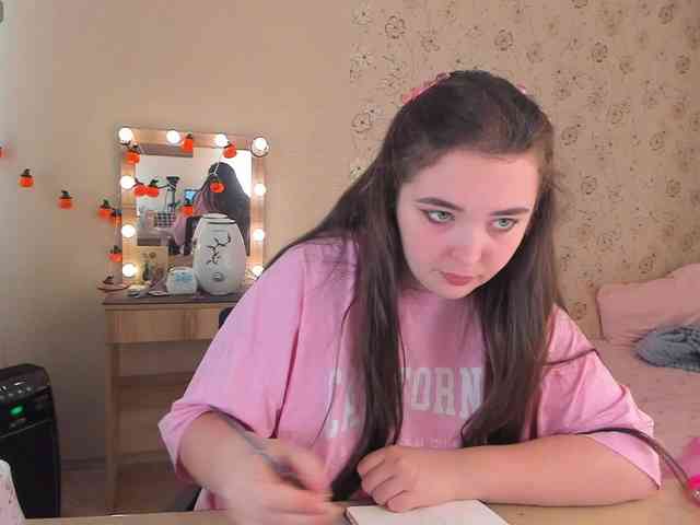 Alicenextdoor webcam