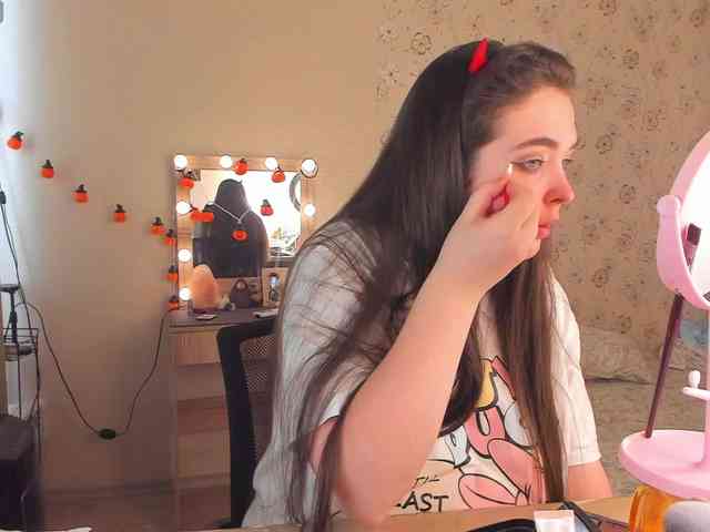 Alicenextdoor webcam