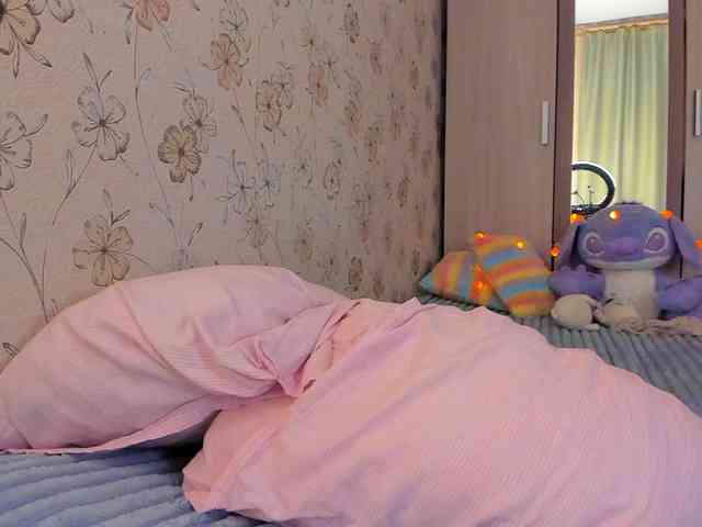 Alicenextdoor webcam