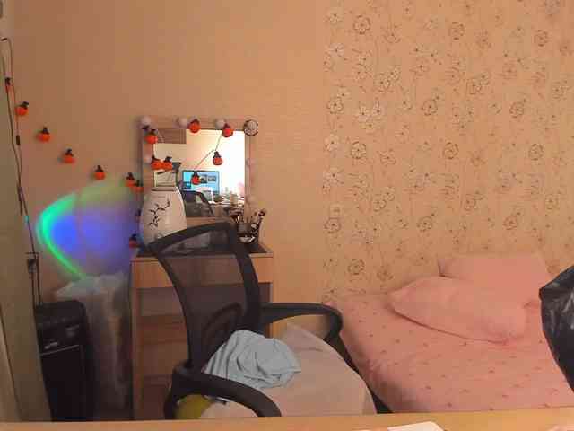 Alicenextdoor webcam