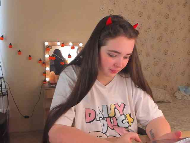 Alicenextdoor webcam