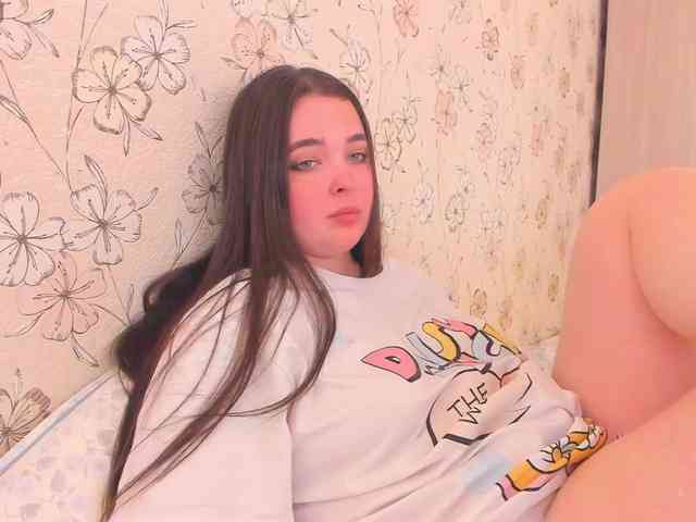 Alicenextdoor webcam