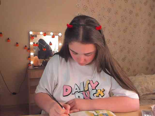 Alicenextdoor webcam