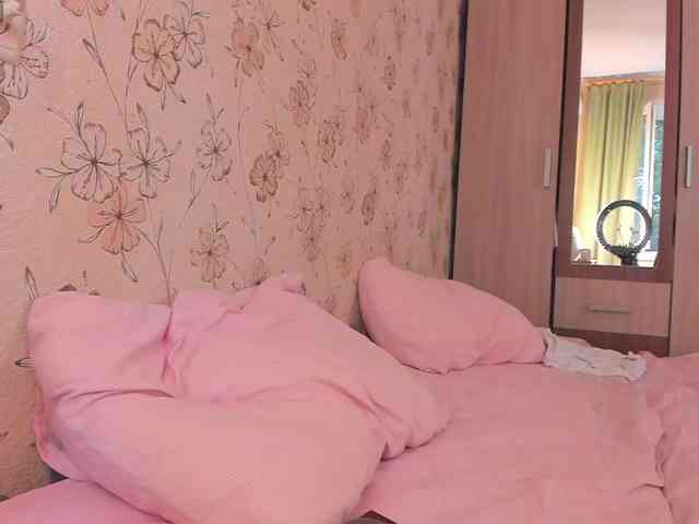 Alicenextdoor webcam