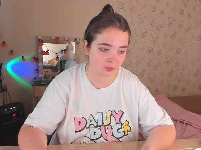 Alicenextdoor Live Webcam on BongaCams