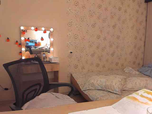 Alicenextdoor webcam