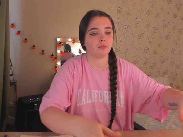 Alicenextdoor webcam