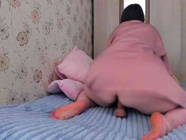 Alicenextdoor webcam