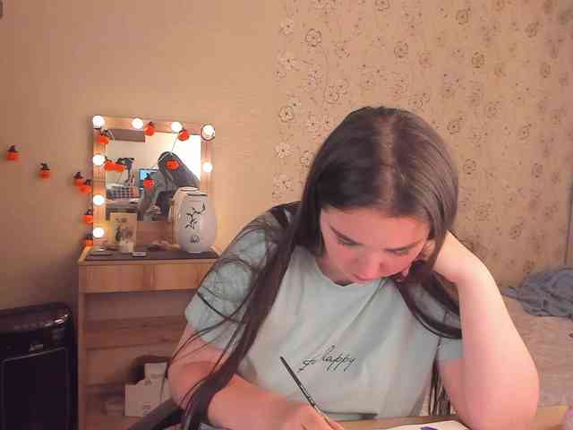 Alicenextdoor webcam