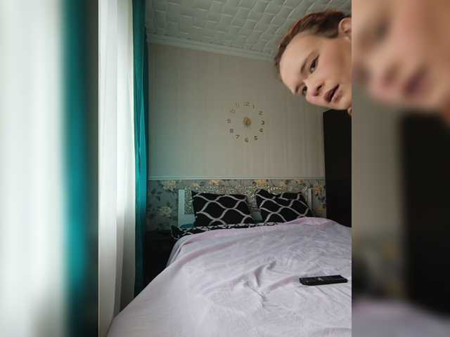 YukiFox live cam preview