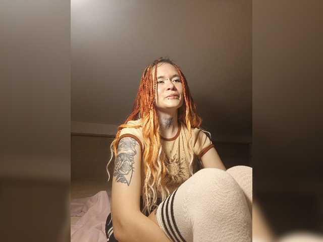 YukiFox live cam preview