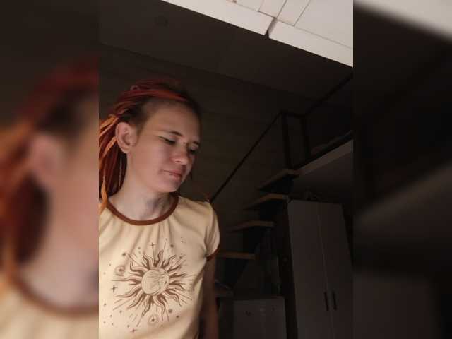 YukiFox live cam preview