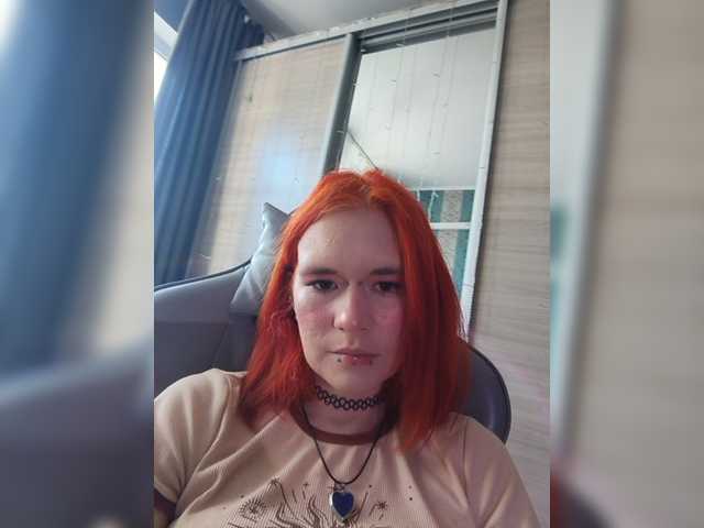 модель Velvet-and-Venom