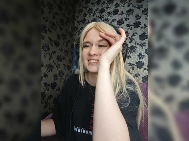 Velvet-and-Venom live cam on BongaCams