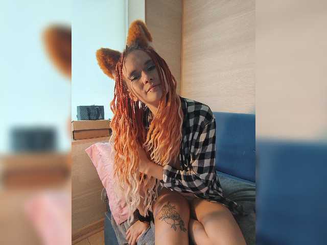 YukiFox live cam preview