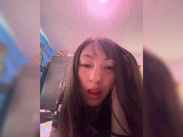 Melanii111 — live female cam on BongaCams