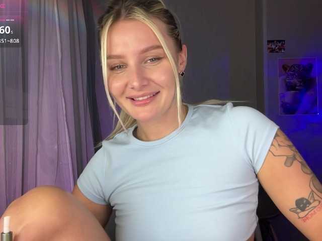 Alicemiumur live cam on BongaCams