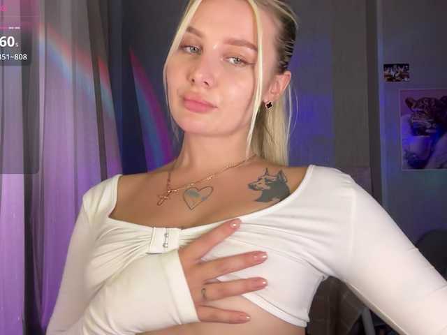 Alicemiumur live cam on BongaCams