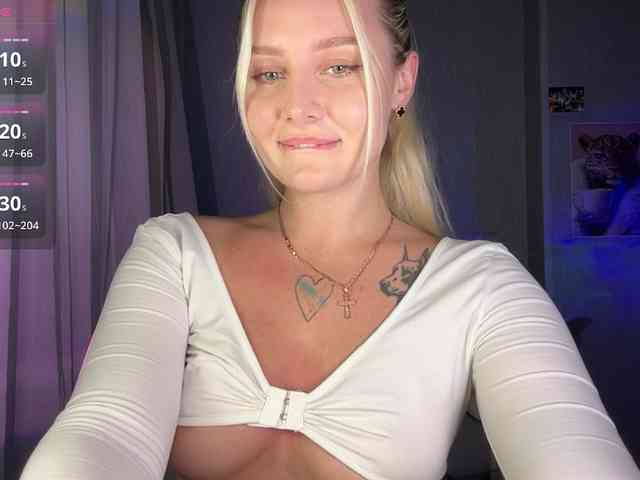 Alicemiumur webcam