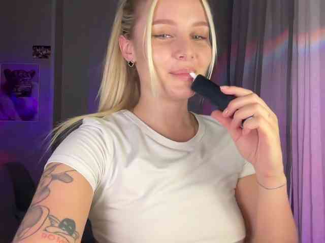 Alicemiumur webcam