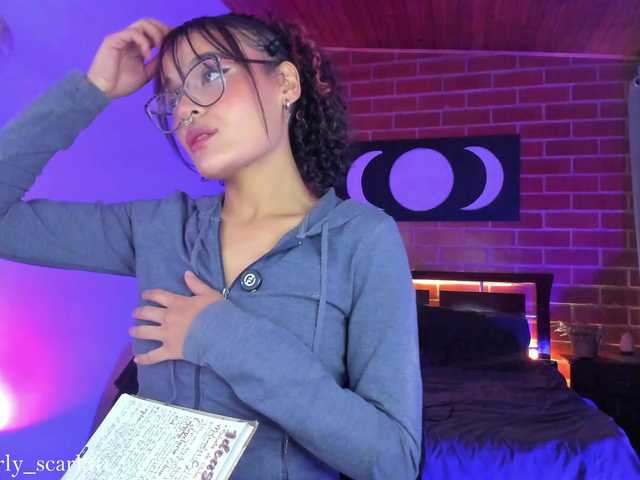 CurlyScarlett13 live cam on BongaCams