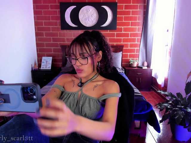 CurlyScarlett13