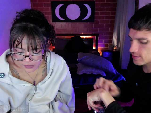CurlyScarlett13 live cam on BongaCams