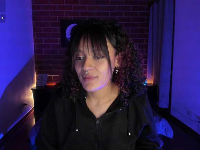 CurlyScarlett13
