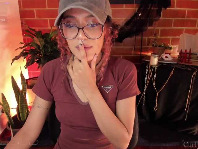 CurlyScarlett13