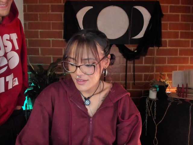 CurlyScarlett13