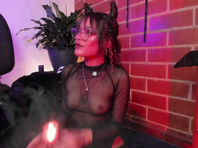 CurlyScarlett13