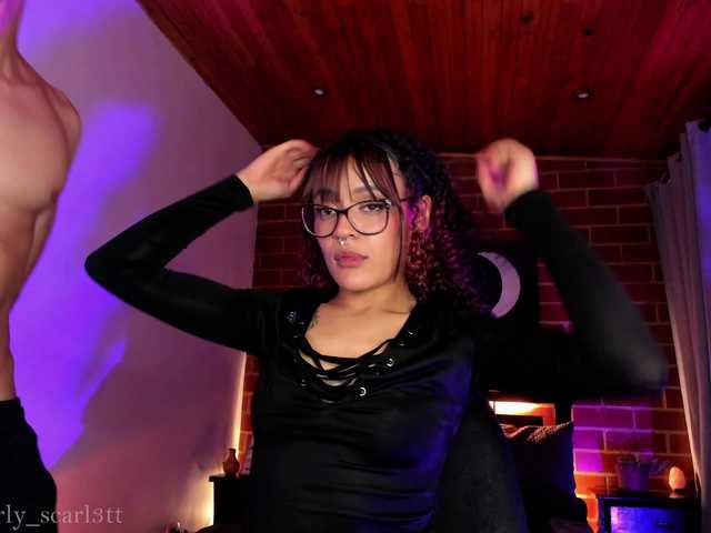 CurlyScarlett13