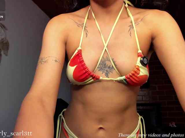 CurlyScarlett13