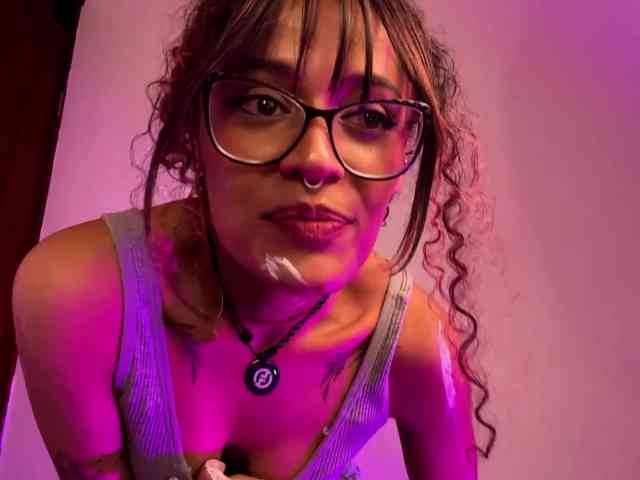 CurlyScarlett13