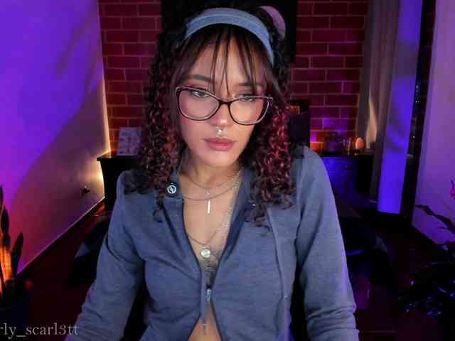 CurlyScarlett13 CurlyScarlett13