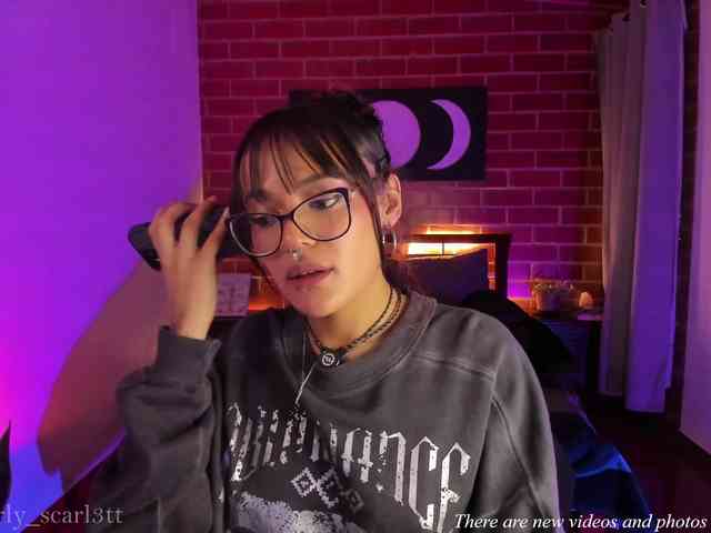 CurlyScarlett13