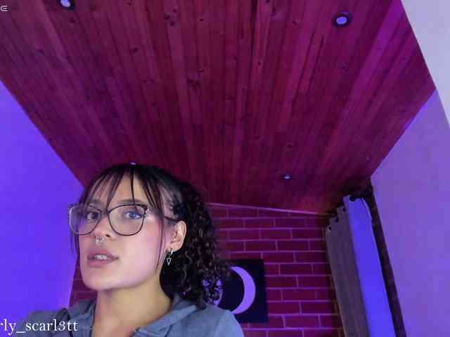 CurlyScarlett13