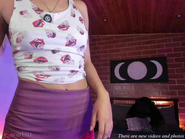 CurlyScarlett13