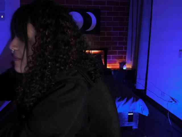 CurlyScarlett13