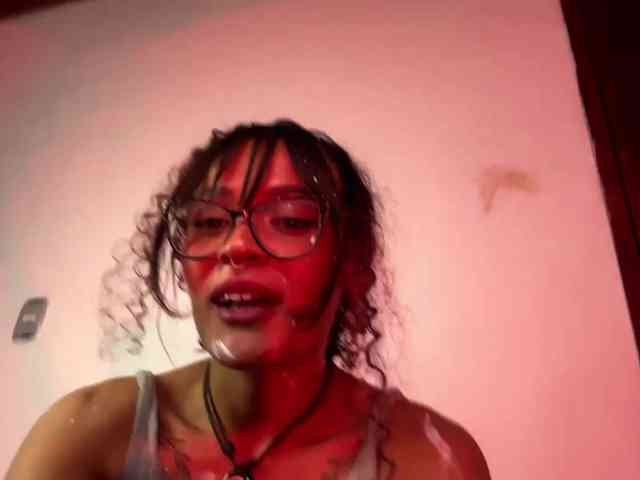 CurlyScarlett13