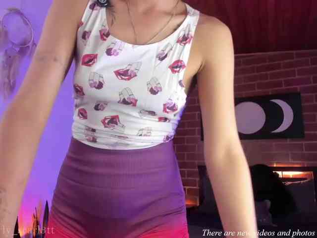 CurlyScarlett13